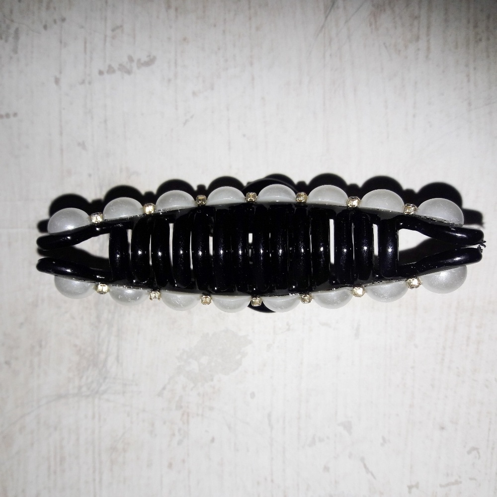 Crystal & Ivory Pearl Black Claw Hair Clip - Picture 8 of 8